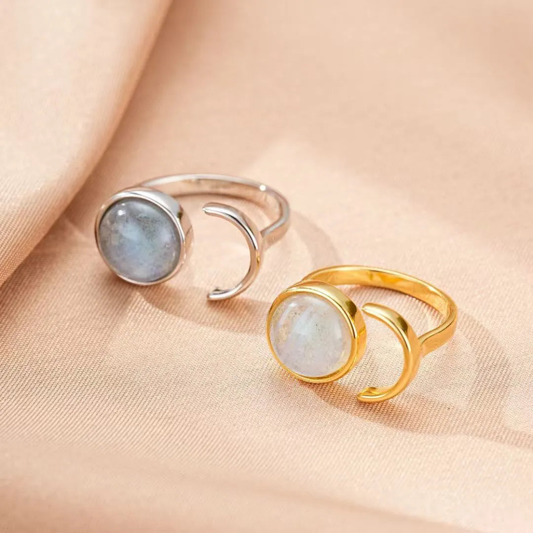 Labradorite Ring "Lunar Aura" Silver