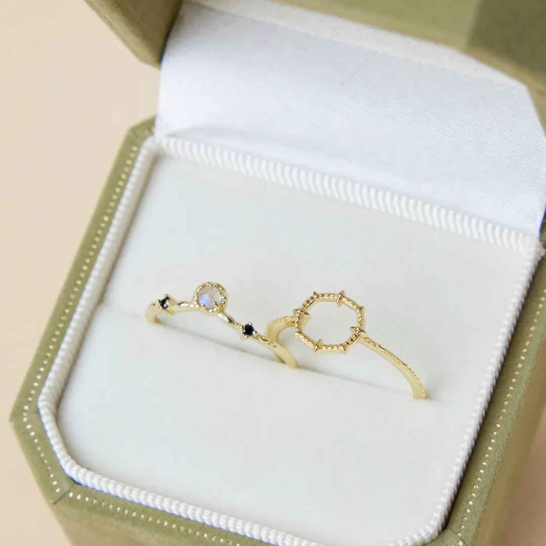 Labradorite Ring "Queen of Stars" Gold-Plated Silver