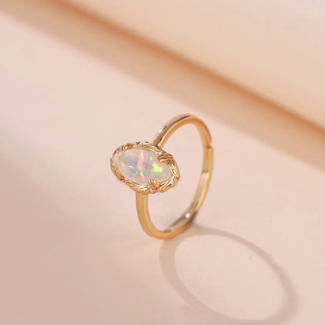 Opalring "Fesselnde Aura" Goldplattiert Silber