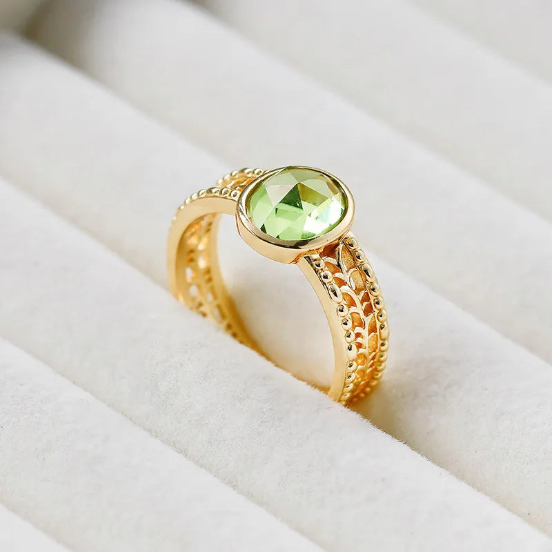 Peridot Ring "Entspannender Charme" Goldplattiert Silber