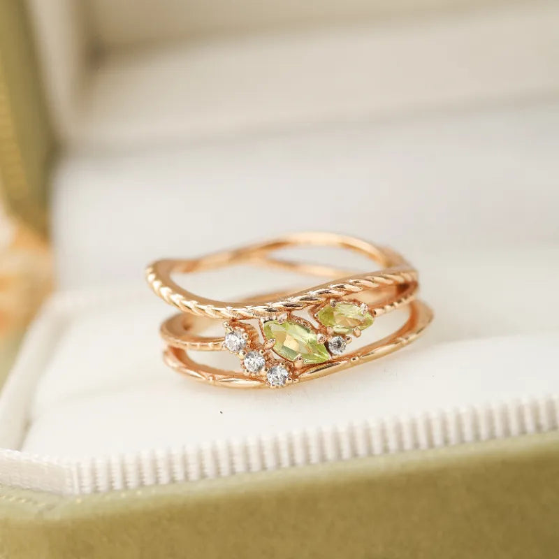 Peridot Ring "Wonderful Sparkle" Gold-Plated Silver