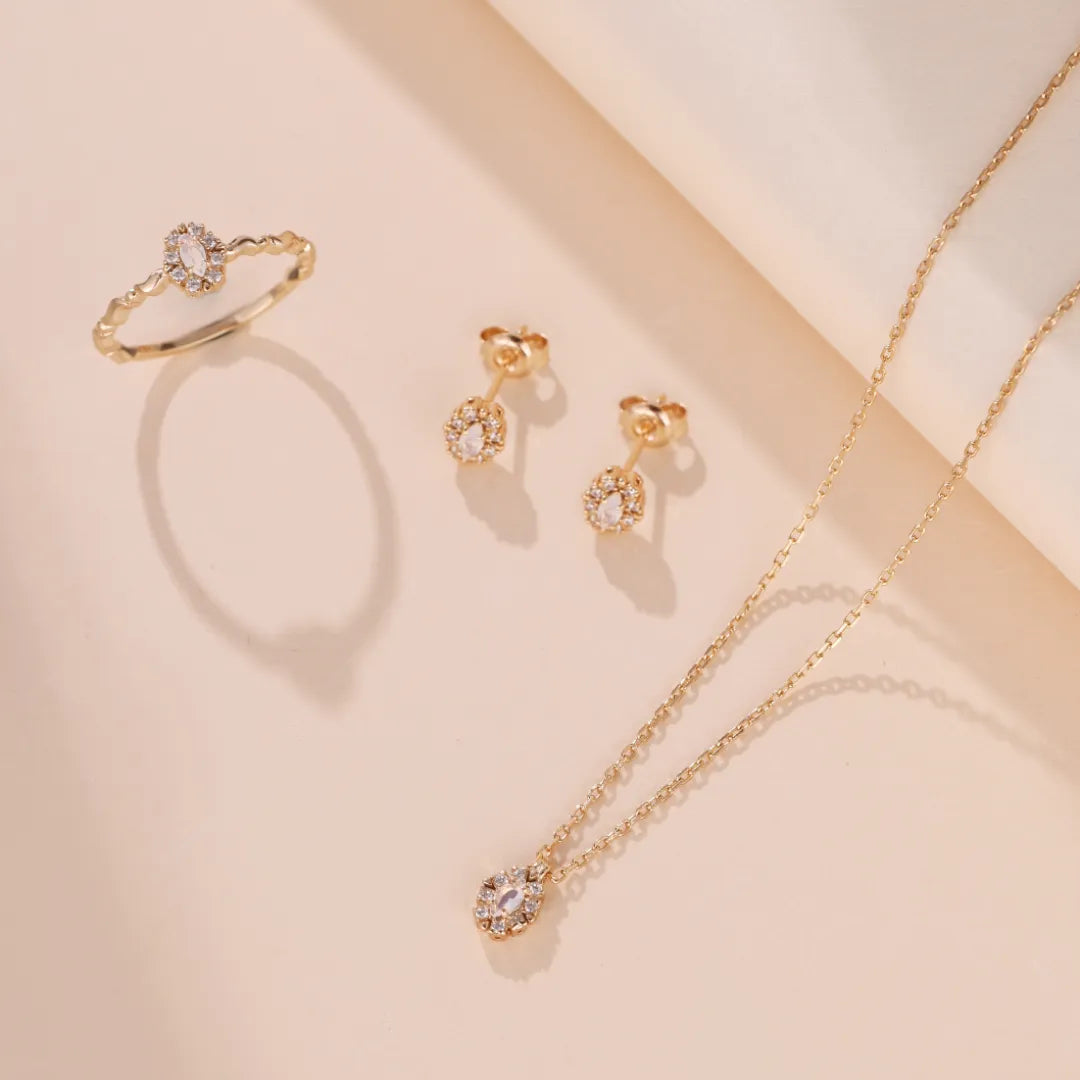 Ohrringe Opal "Himmlische Reinheit" vergoldet