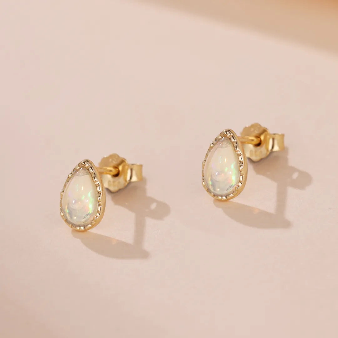 Ohrringe Opal "Sanfte Tropfen" Goldplattiert