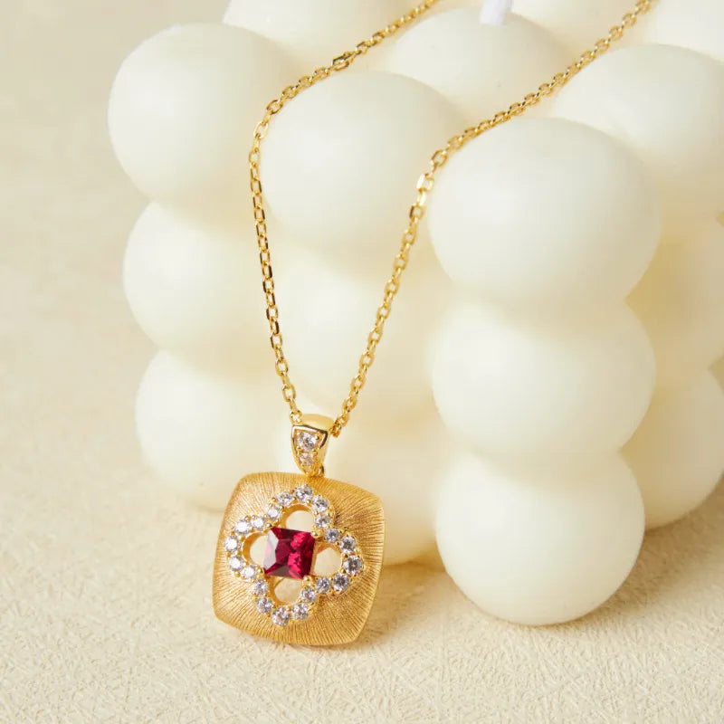 Carnelian Necklace "Floral Warmth" Gold-Plated Silver