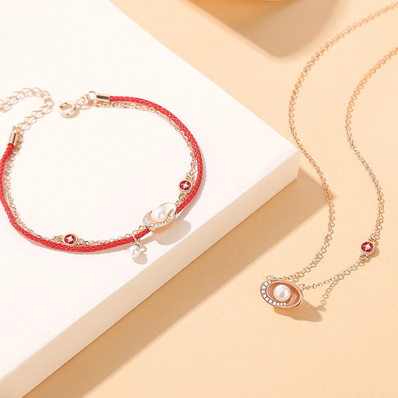 Red Thread Necklace "Carmine Sparkle" Silver