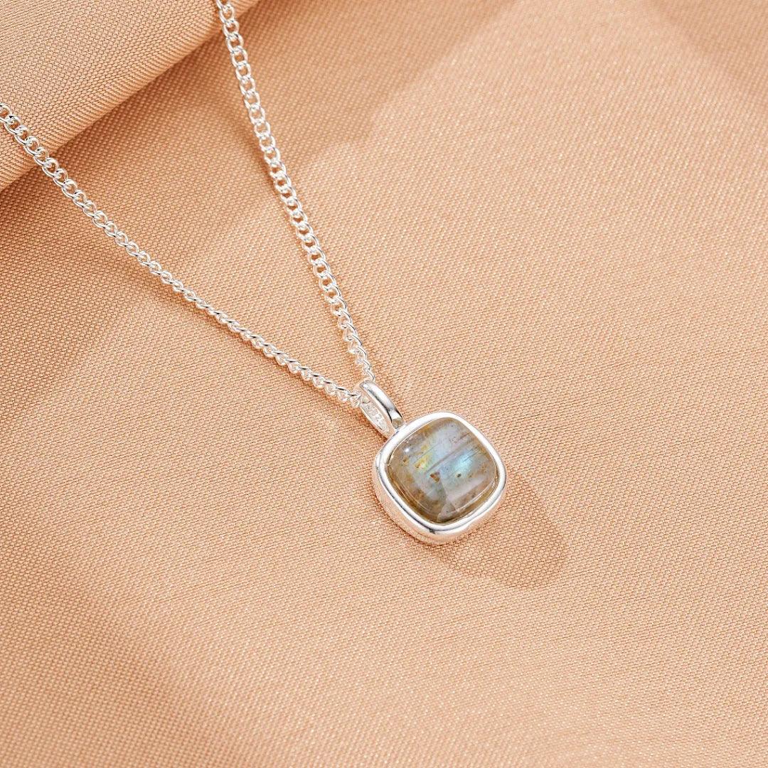 Labradorite Necklace "Deep Beauty" Silver
