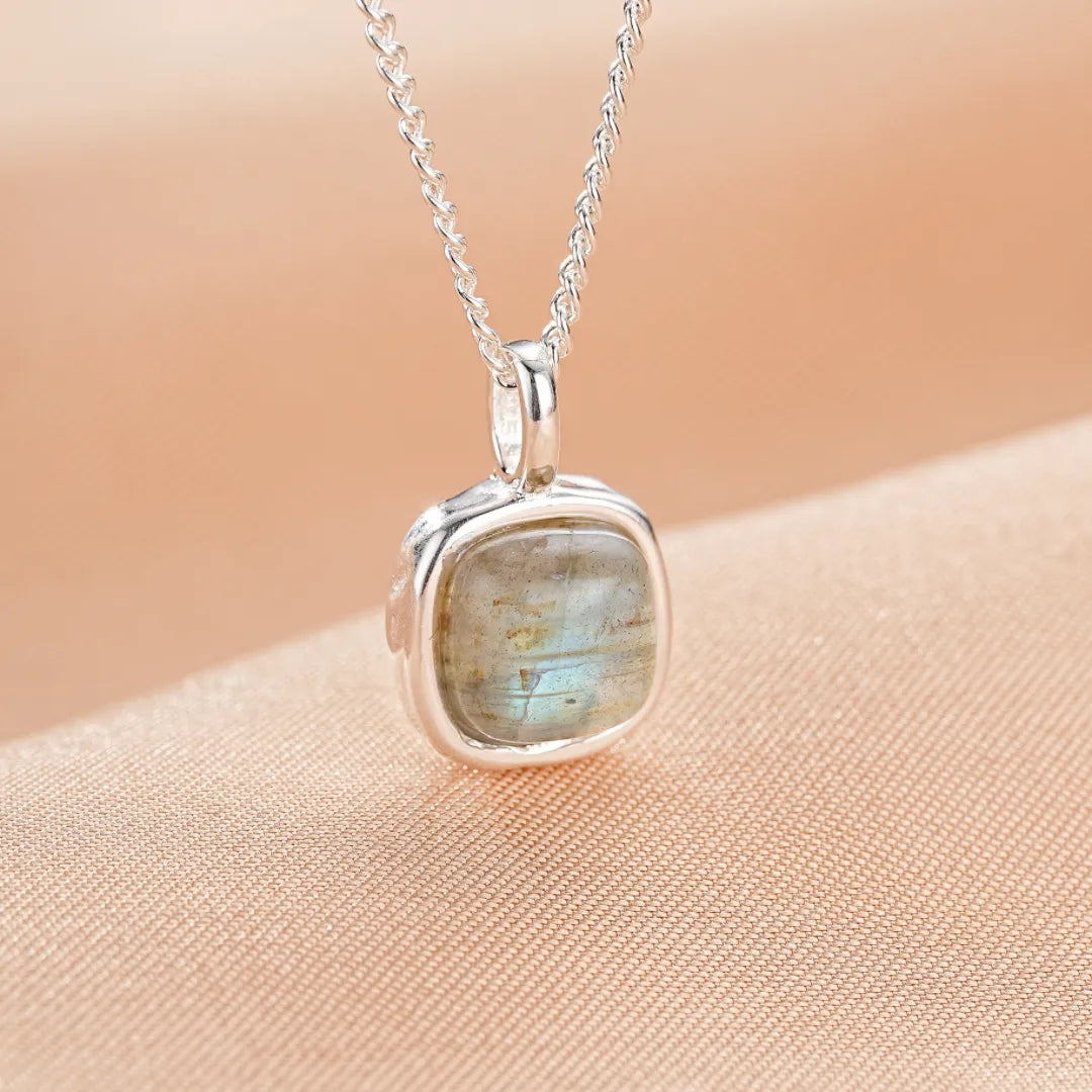 Labradorite Necklace "Deep Beauty" Silver