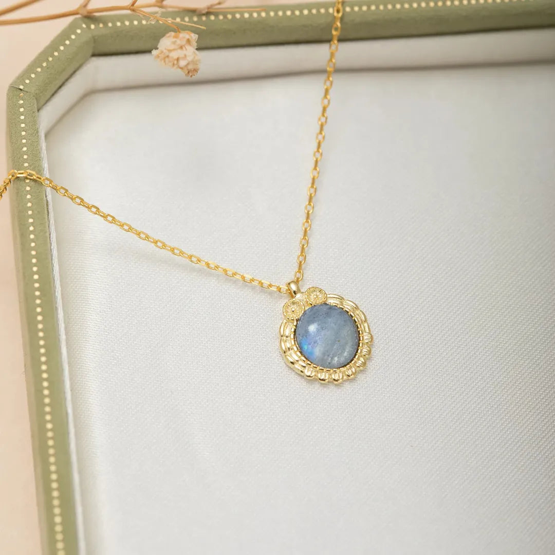 Labradorite Necklace "Antique Reflections" Gold-Plated Silver