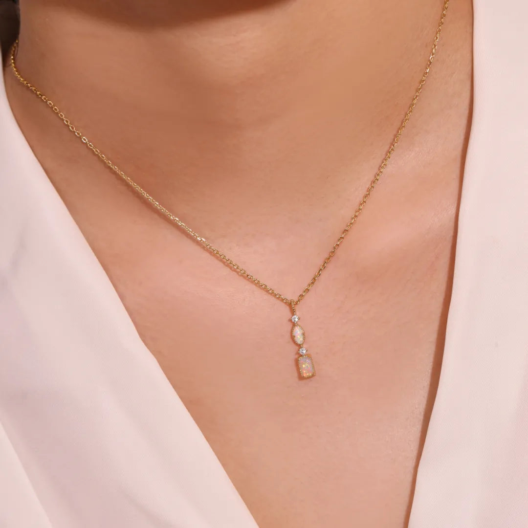 Halskette Opal "Glanz der Sanftheit" Goldplattiert Silber