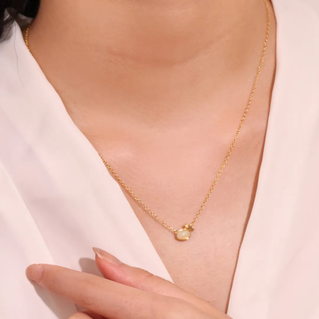 Halskette Opal "Mystische Reflexionen" Goldplattiert Silber