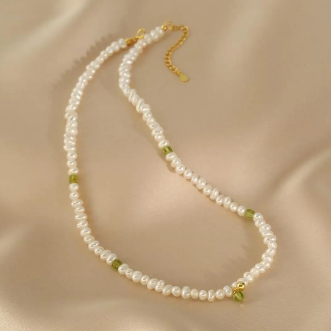 Peridot- und Perlenhalskette "Liebesharmonie" Silber