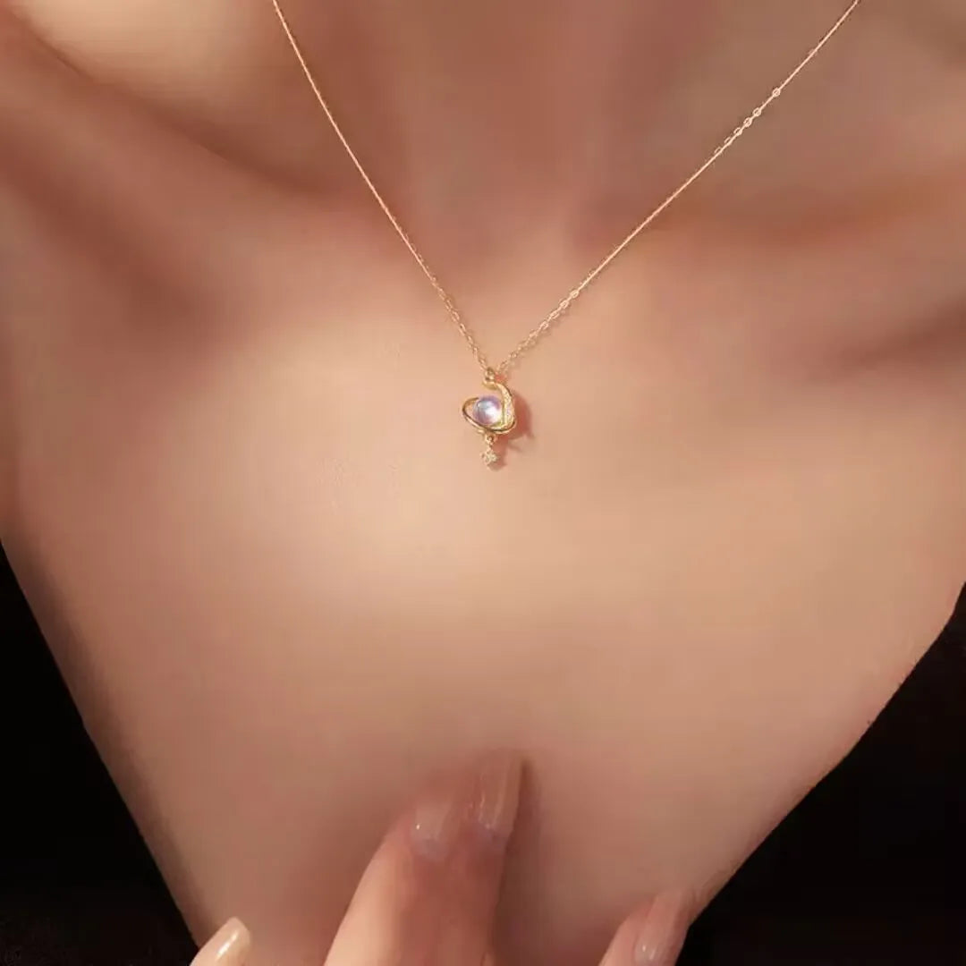 Halskette Mondstein "Kosmische Harmonie" Silber