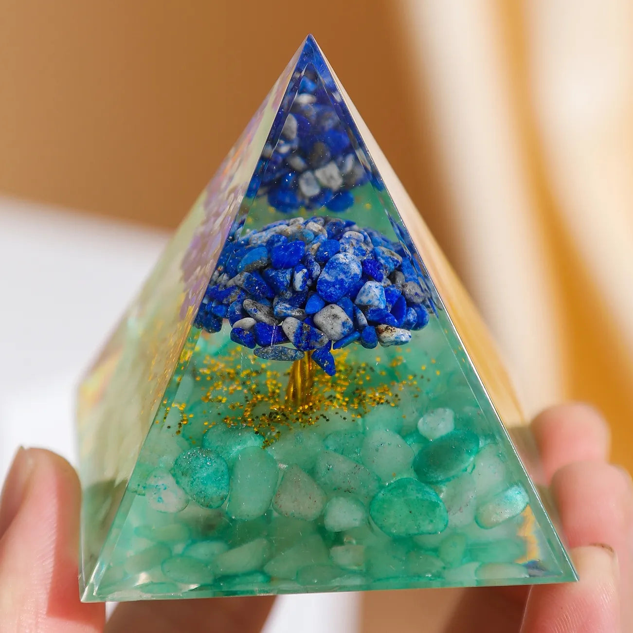 Perfektes Gleichgewicht - Orgonit-Pyramide Lebensbaum aus Lapislazuli und Aventurin