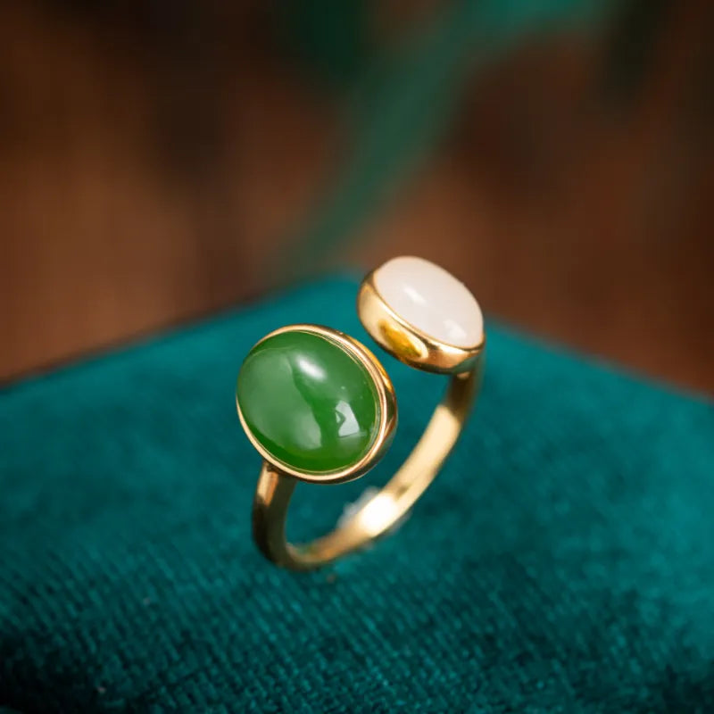 
Jade Ring "Mystische Fusion" Gold Silber