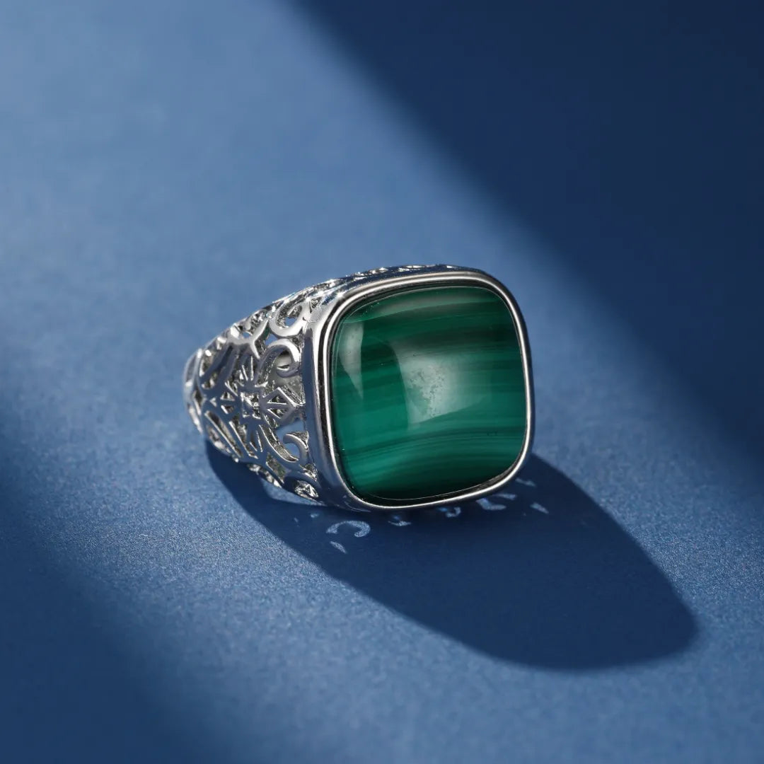 Malachite Ring "Timeless Charm" Silver