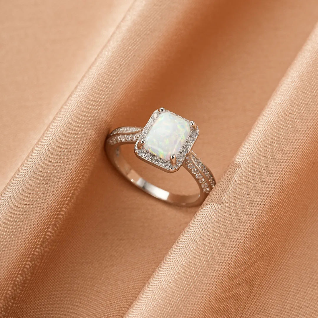 Opal Ring "Royal Reflection" Silver