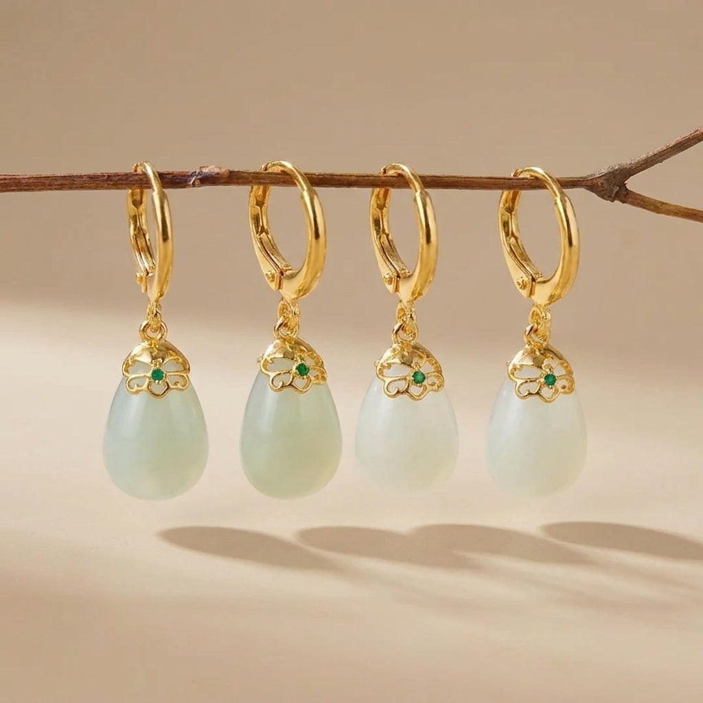 Boucles d'Oreilles Jade "Apaisement d'Or" Argent Doré Or @main