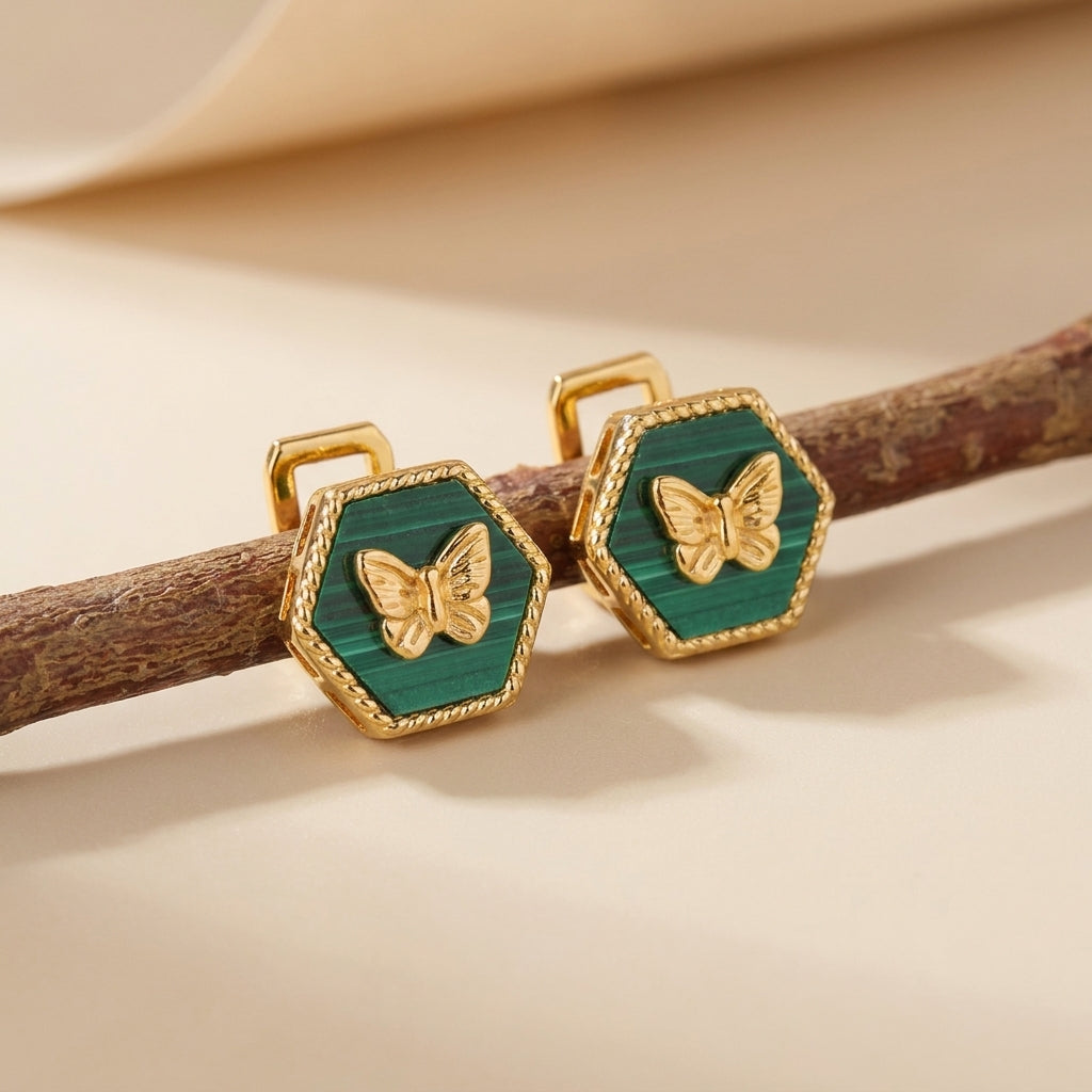 Boucles d'Oreilles Malachite "Gardienne Verte" Argent Plaqué Or @main