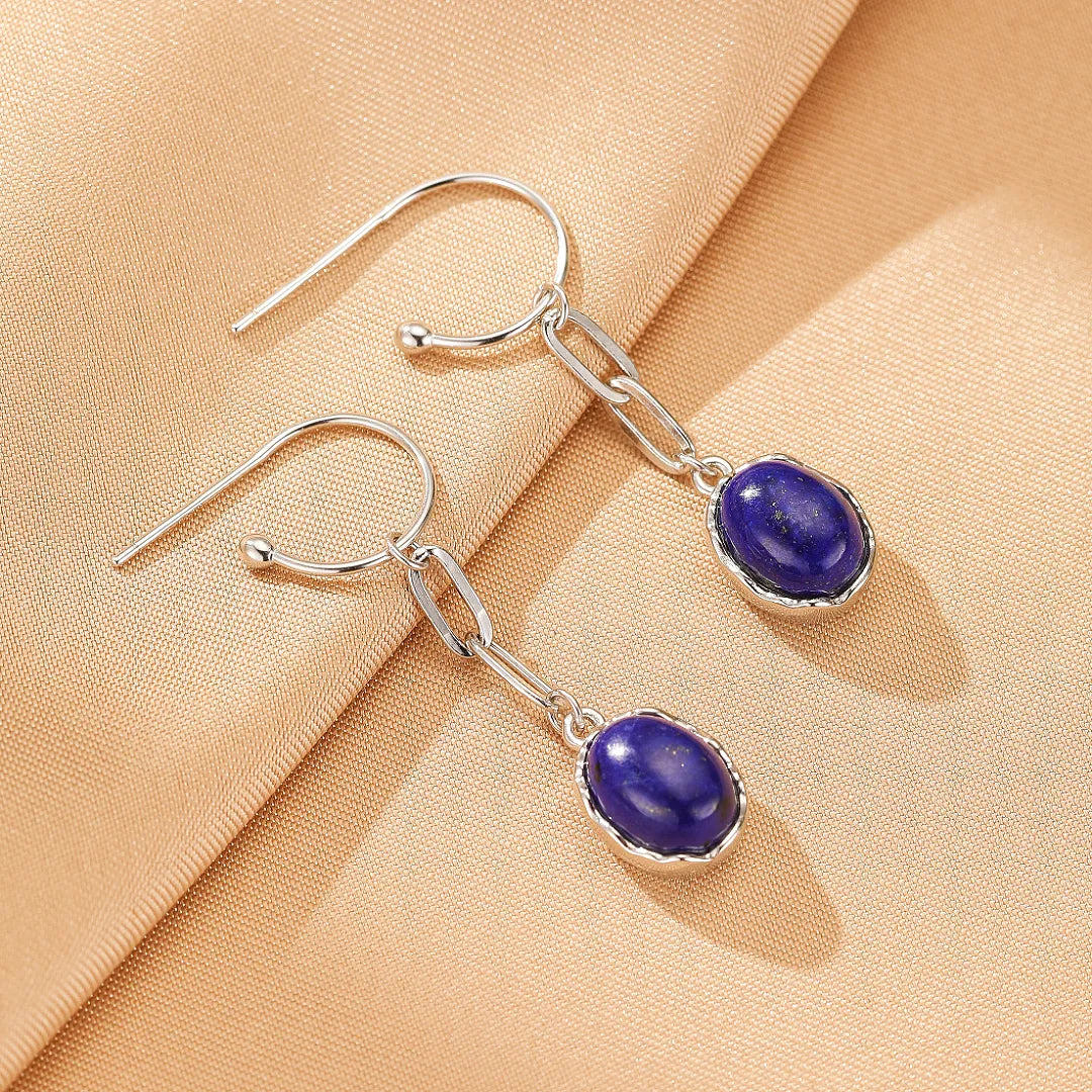 Boucles d'oreilles élégantes en argent 925 avec pendentif en pierre de Lapis Lazuli ovale.