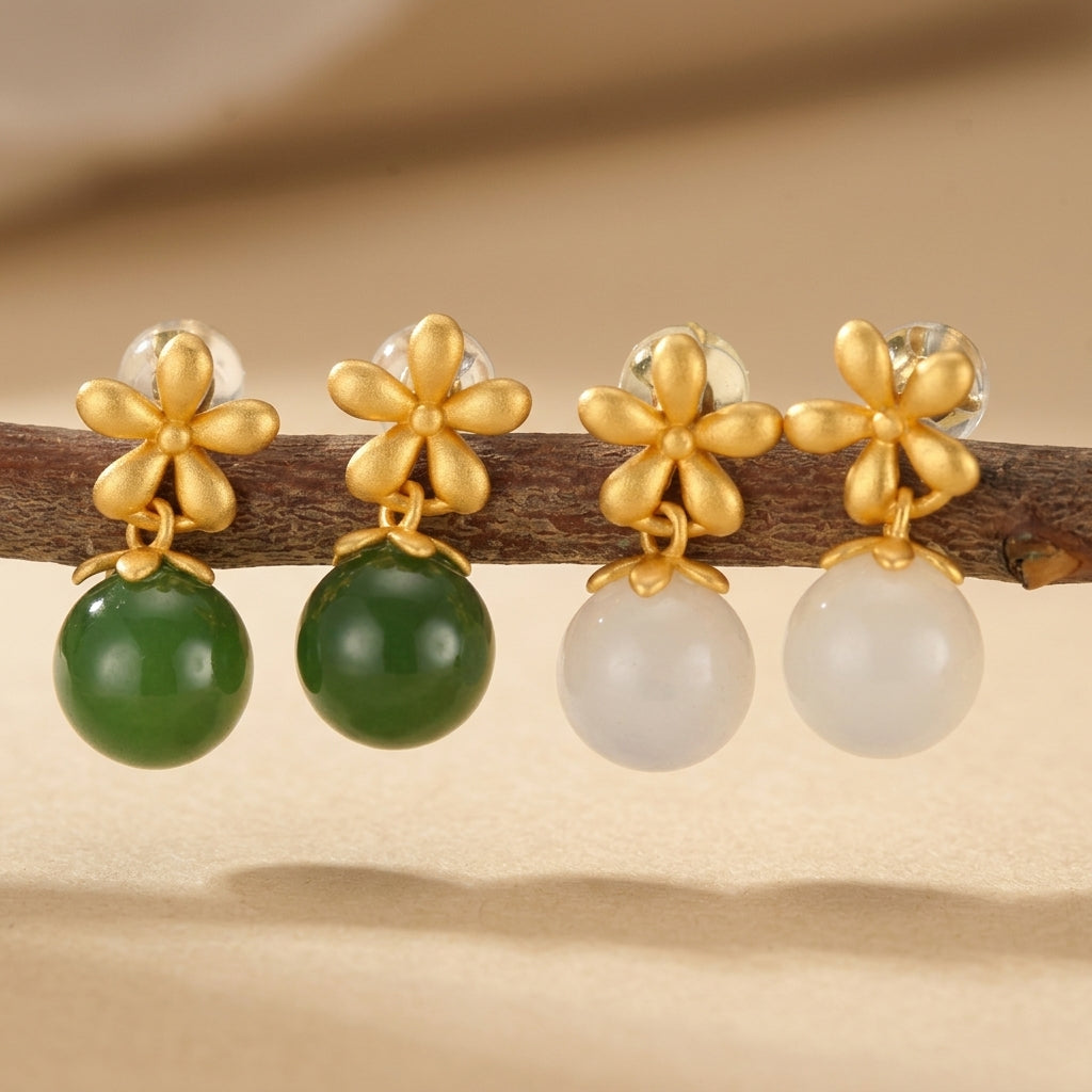 Boucles d’Oreilles Jade “Éclat Floral” Argent Doré Or @main