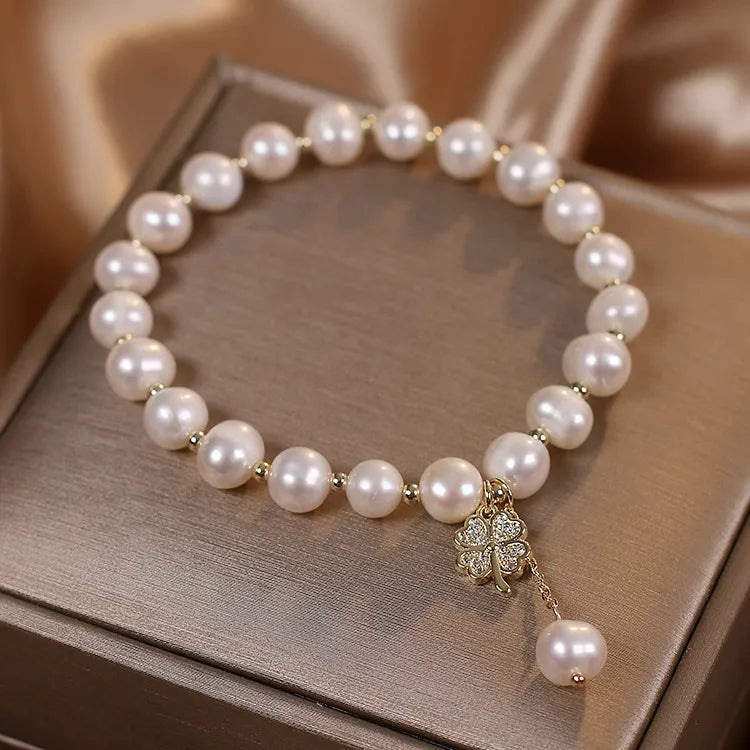 Bracelet Perle d’Eau Douce – Trèfle à Quatre Feuilles