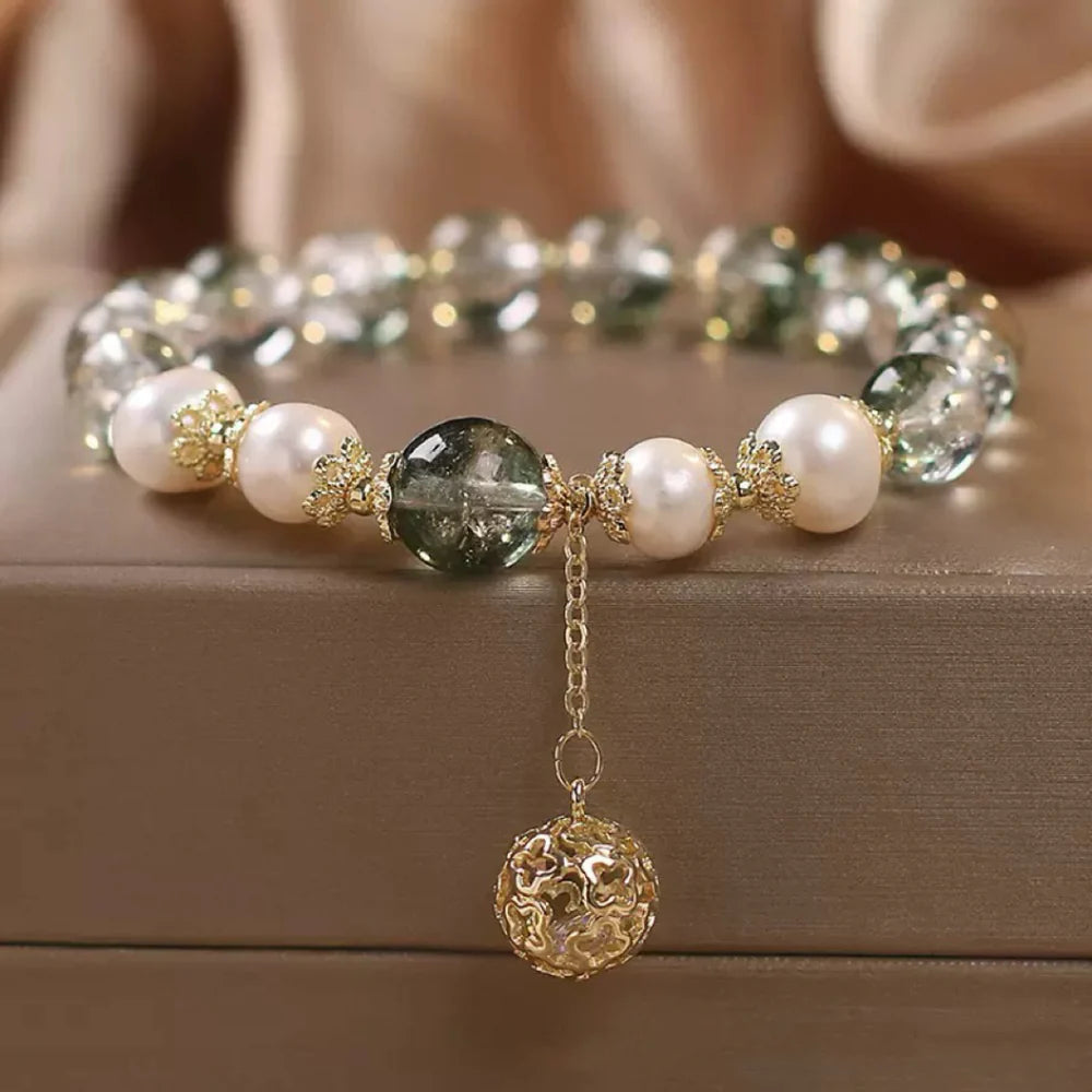Green Quartz and Pearl Bracelet "Golden Sphere"