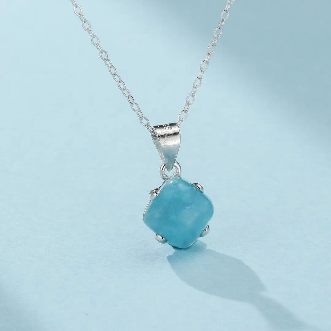 Halskette Aquamarin "Wellen der Gelassenheit" Goldplattiert 14K