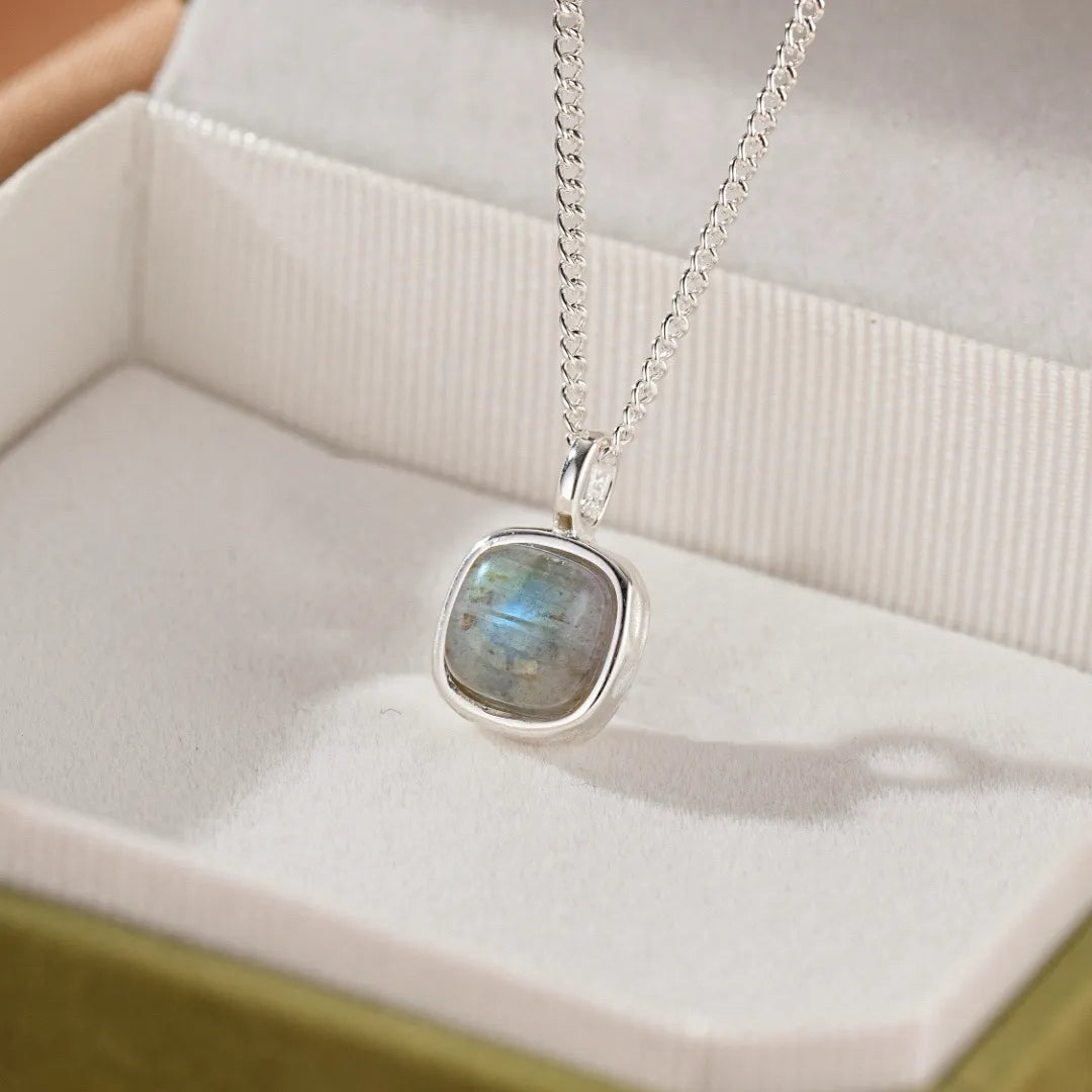 Labradorite Necklace "Deep Beauty" Silver
