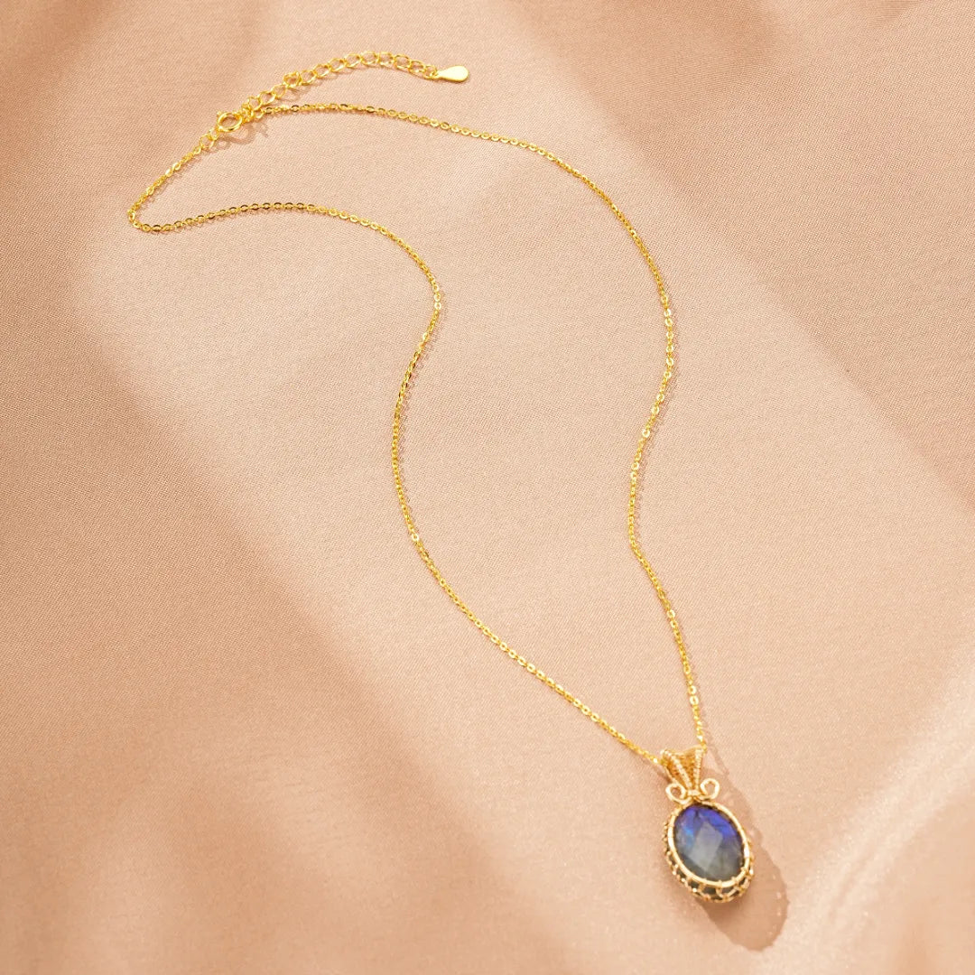 Halskette Labradorit "Leuchtender Schild"