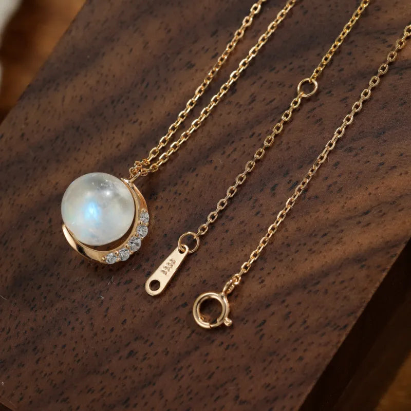 Moonstone Necklace "Ray of Selene" Gold-Plated Silver