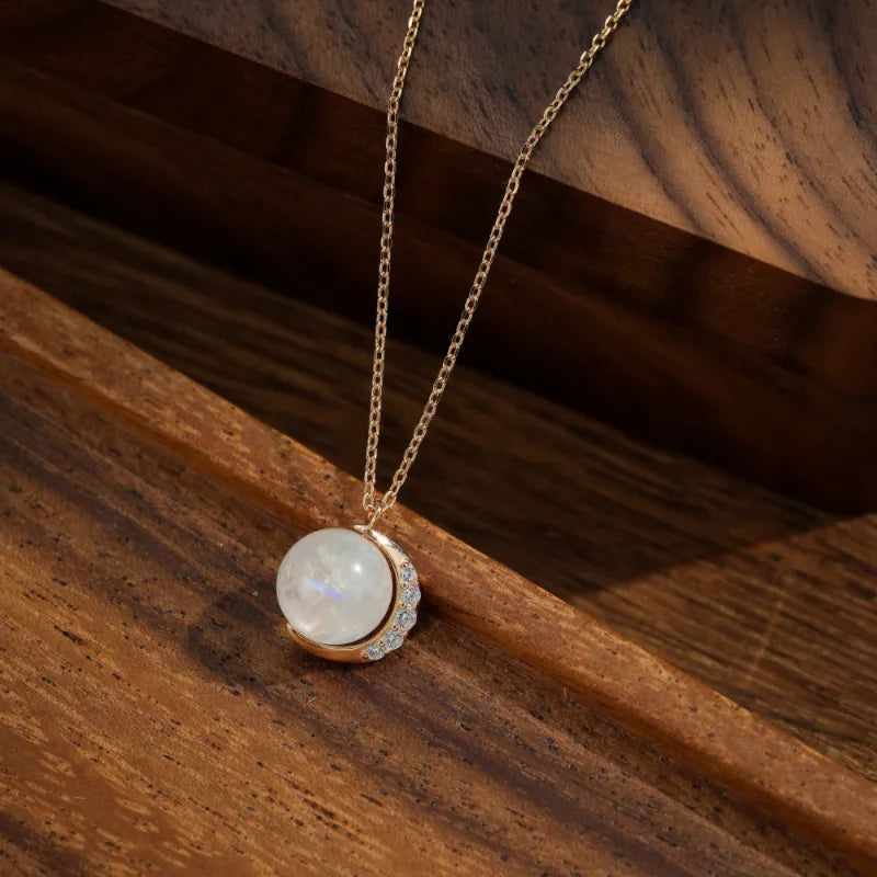 Moonstone Necklace "Ray of Selene" Gold-Plated Silver