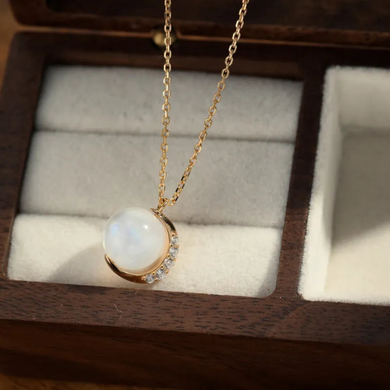 Moonstone Necklace "Ray of Selene" Gold-Plated Silver