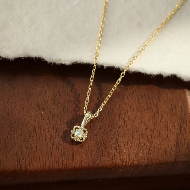 Moonstone Necklace "Sweet Dream" Gold-Plated Silver