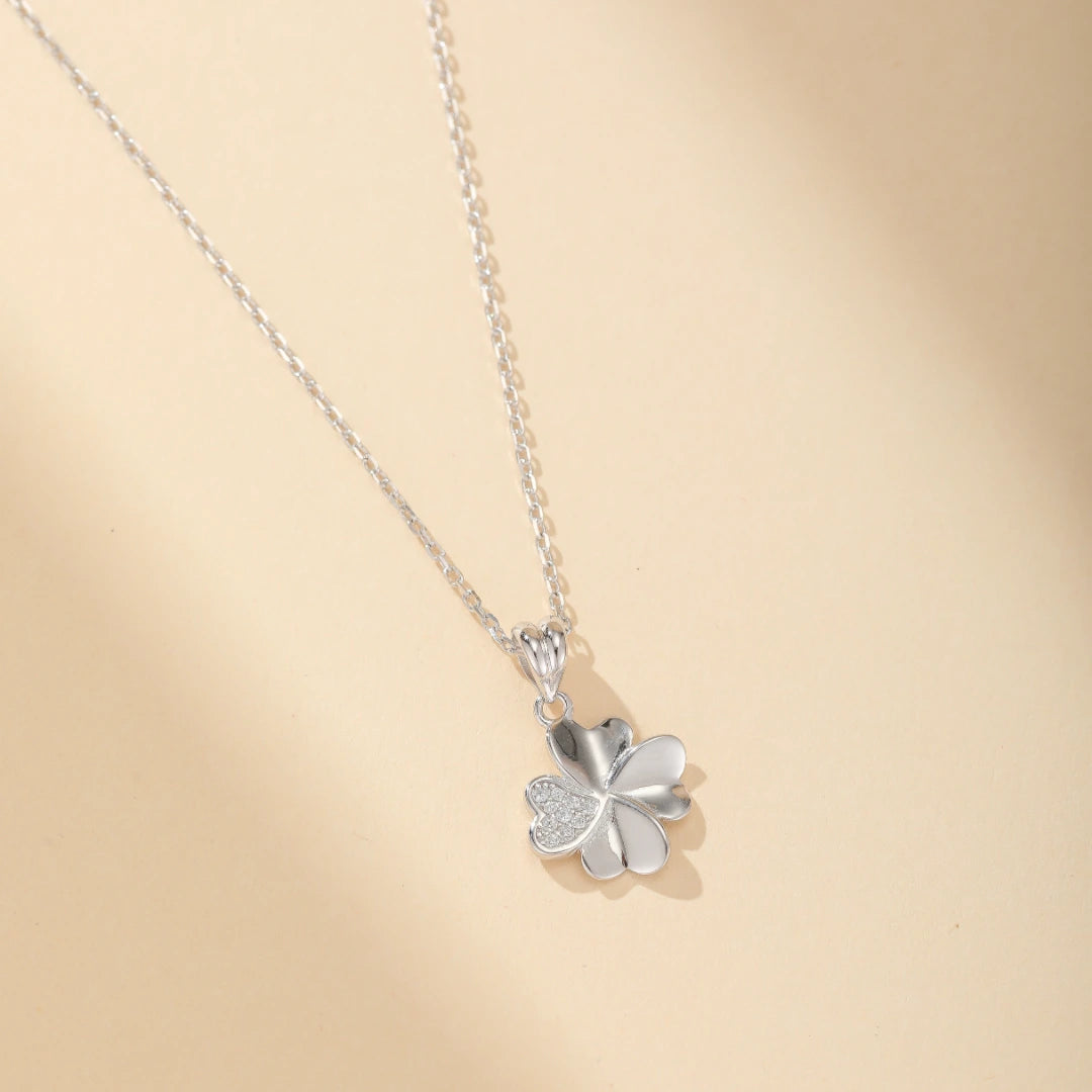 Clovers Necklace "Sweet Luck" Silver