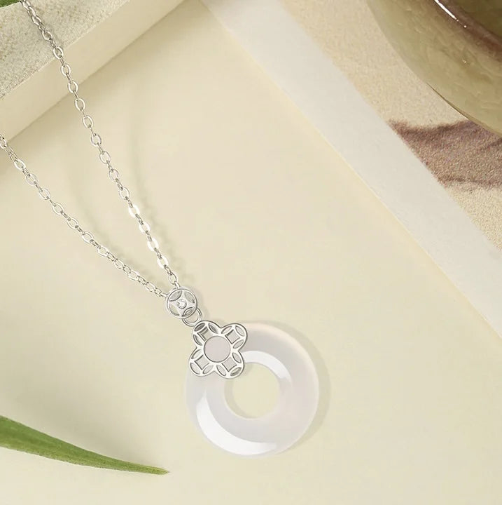 Jade Clover Necklace "Lucky Circle" Silver